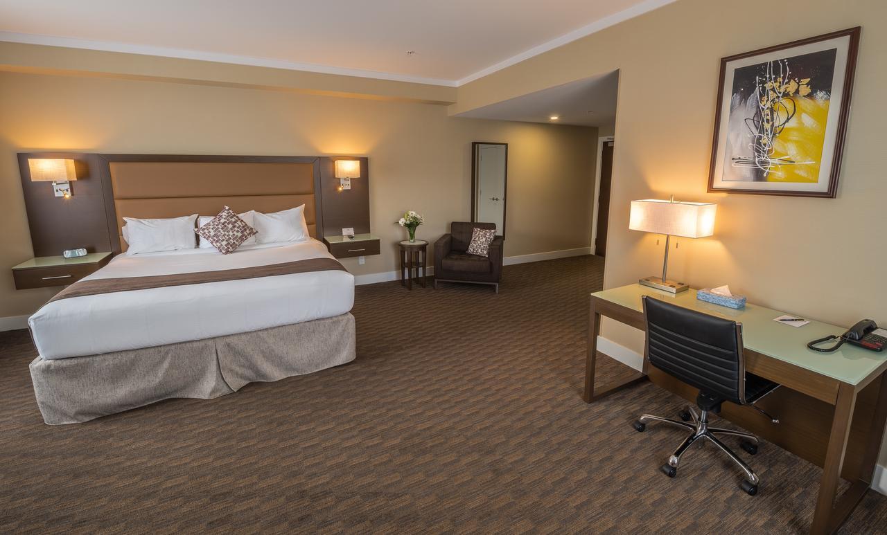 Mstar Hotel Kitimat Exterior photo